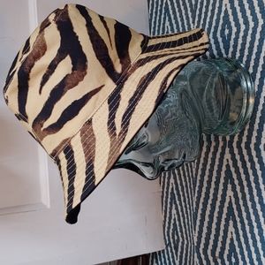 ⭐️Reversible bucket hat